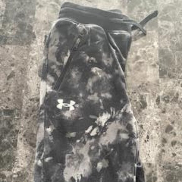 Under Armour Rival Fleece Camo Joggers – Boys Youth Medium Color Gray /Black - Picture 8 of 9